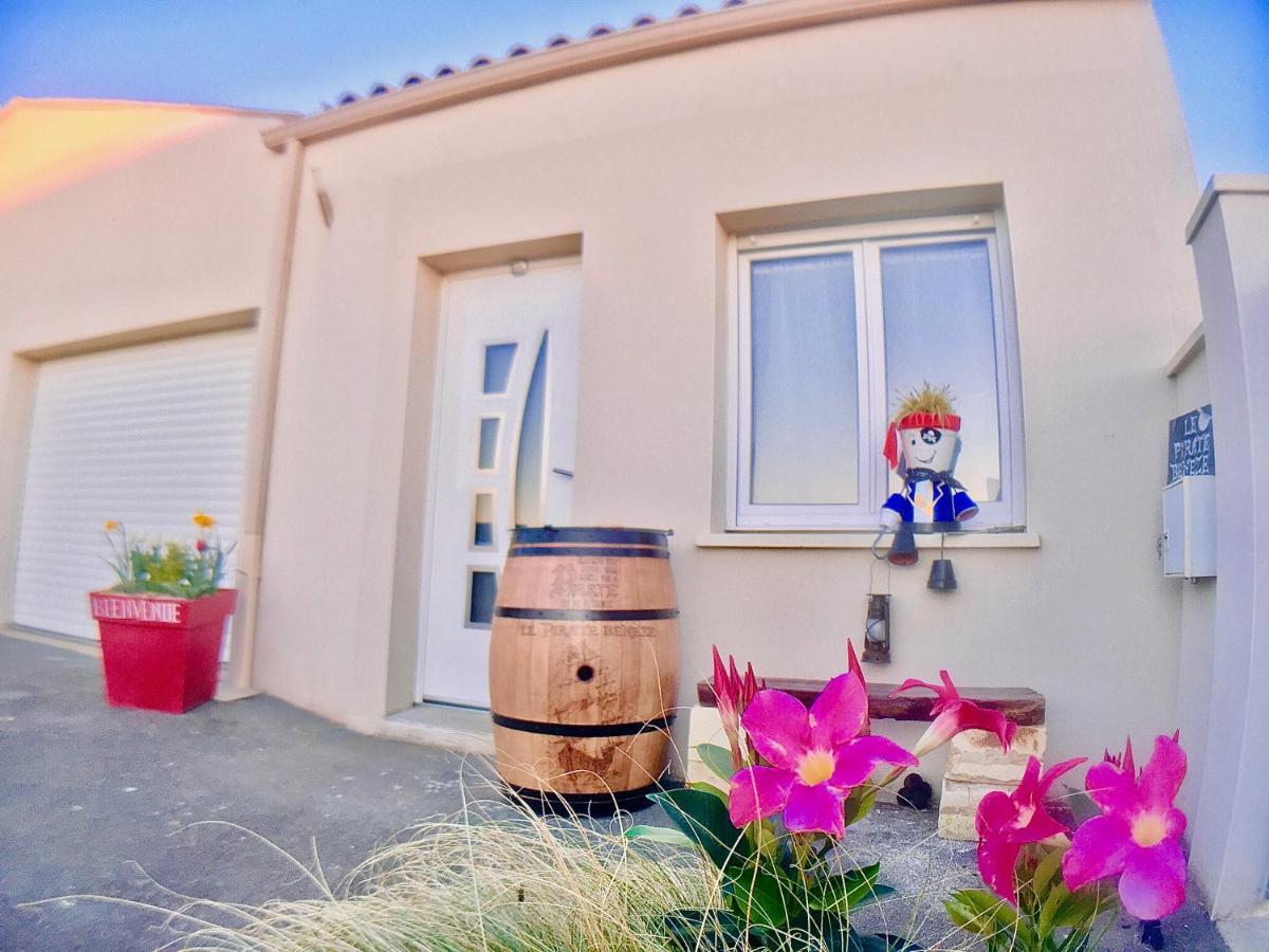 "Le Pirate Beneze"Gite Insolite,Situation Ideale,Accueil Attentionne Trizay Exterior photo